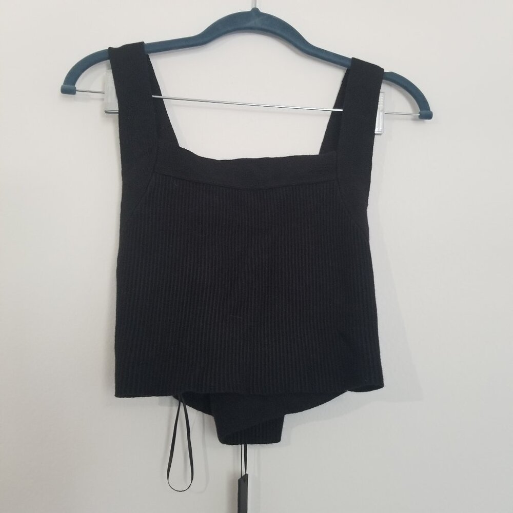Hose of Harlow Crop Top Cross Back M NWT